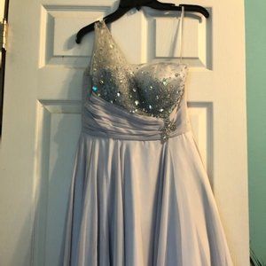 Beautiful formal dress for any girls special night